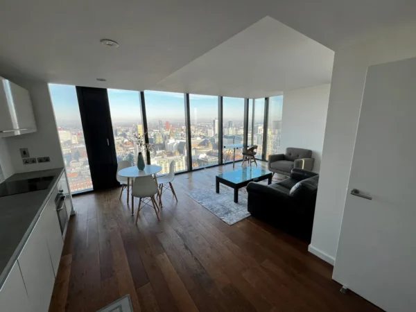 2 Bedroom Flat, M3 Deansgate - Image 2
