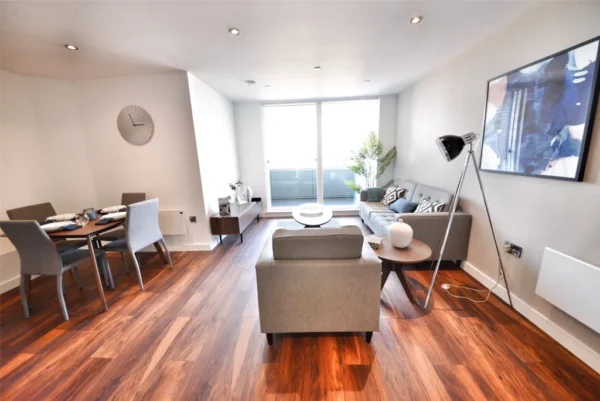 2 Bedroom Flat, M3 Regent Road - Image 6