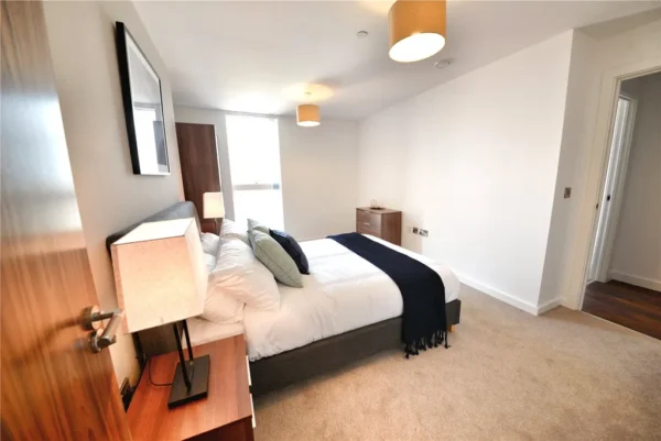 2 Bedroom Flat, M3 Regent Road - Image 2