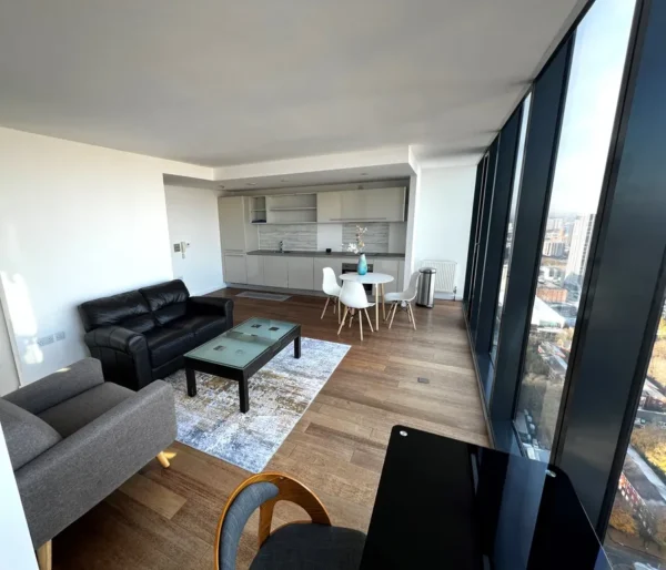 2 Bedroom Flat, M3 Deansgate - Image 4