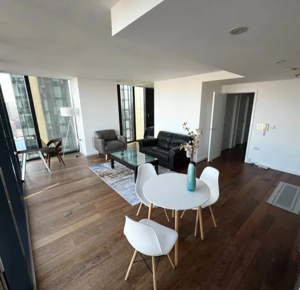 2 Bedroom Flat, M3 Deansgate - Image 3