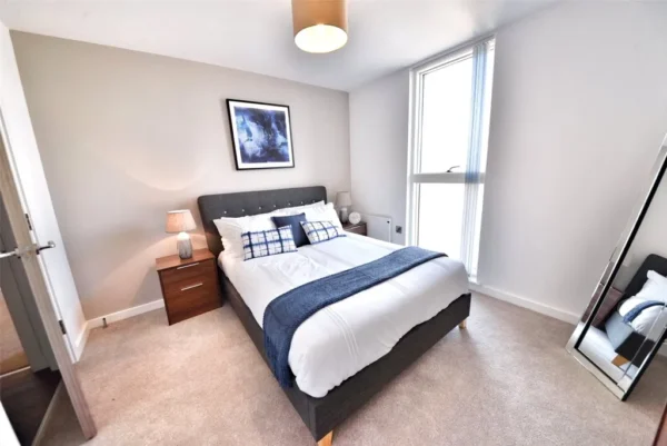 2 Bedroom Flat, M3 Regent Road - Image 3