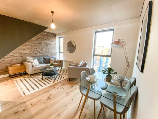 Penthouse, M1 Mangle Street - Image 4