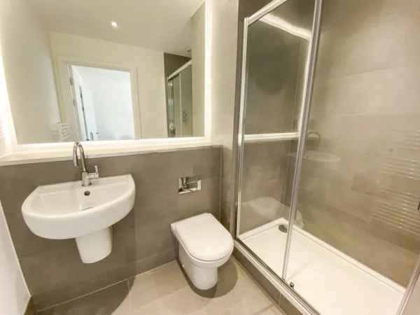 Penthouse, M1 Mangle Street - Image 6
