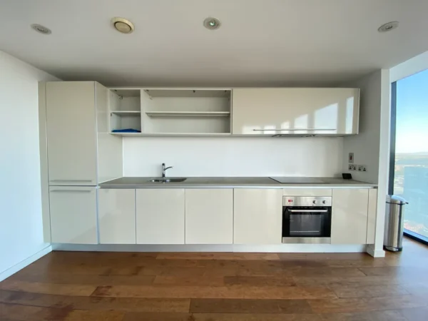 2 Bedroom Flat, M3 Deansgate - Image 5