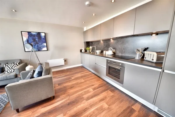2 Bedroom Flat, M3 Regent Road - Image 7