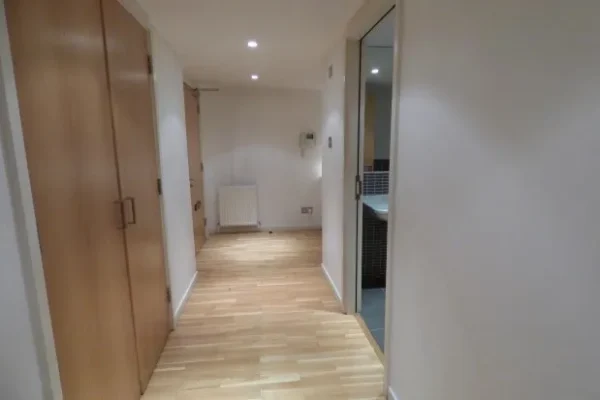 2 Bedroom Flat, G4 130 Bell Street - Image 15