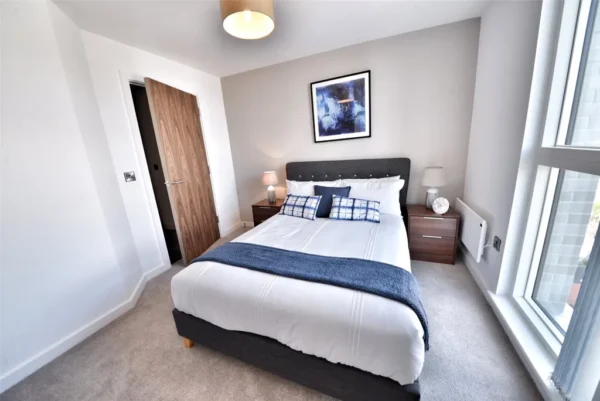 2 Bedroom Flat, M3 Regent Road - Image 4