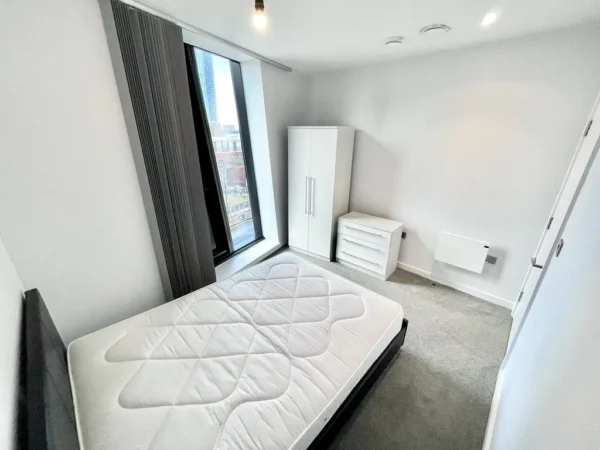 1 Bedroom Flat, M1 Axis Tower - Image 2