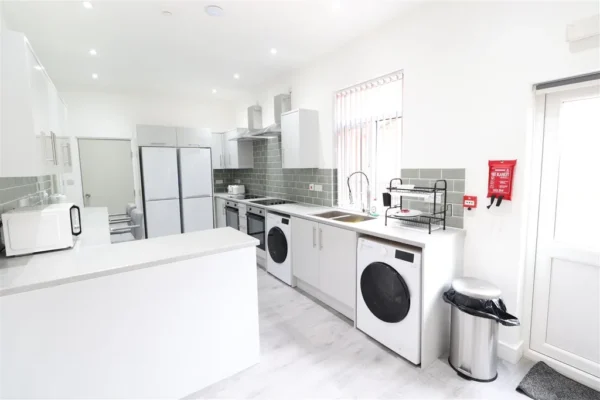 Studio Flat, CV1 Melville Road, City Centre - Image 7