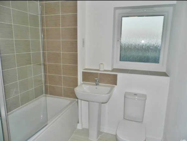 2 Bedroom Flat, CV1 City Wharf, Coventry - Image 2