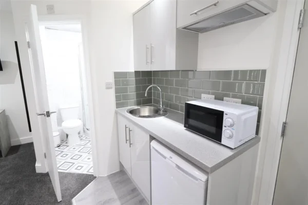 Studio Flat, CV1 Melville Road, City Centre - Image 6