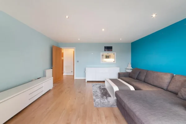 1 Bedroom Flat, E16 Wards Wharf Approach - Image 5